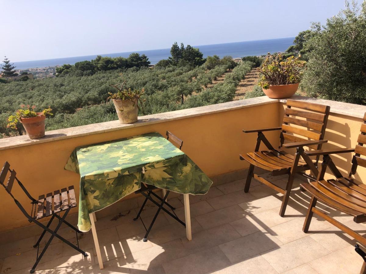 Casale Belvedere Vista Mare Bed and breakfast Valderice